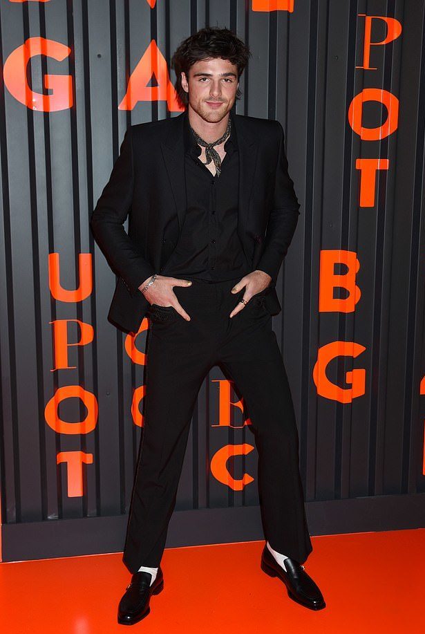 How Tall Is Jacob Elordi In Feet See full list on