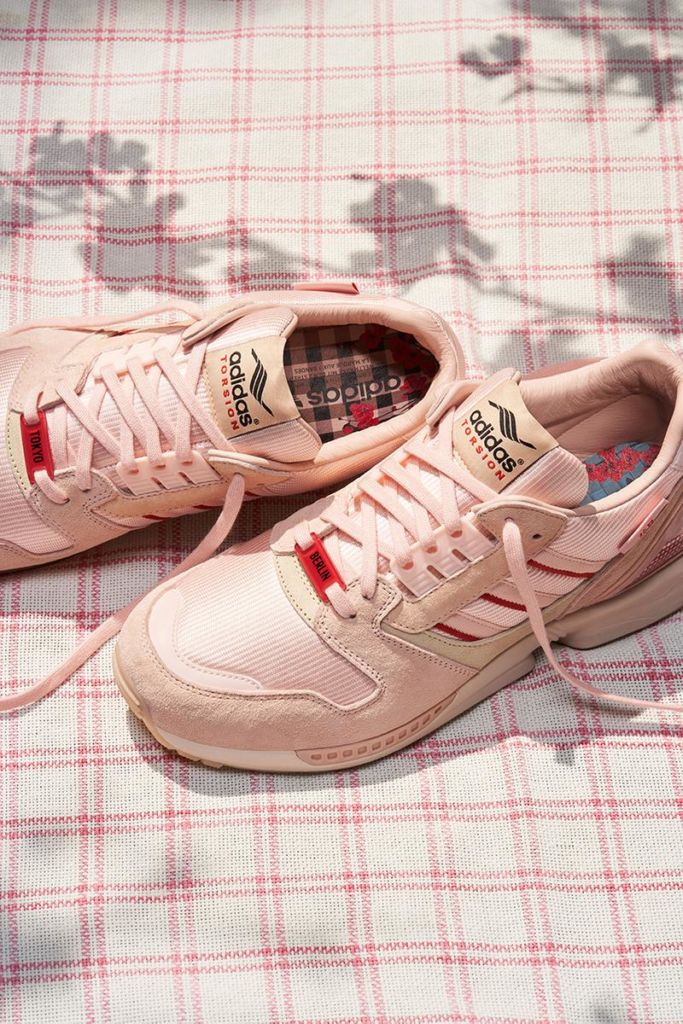adidas slip on pink japan