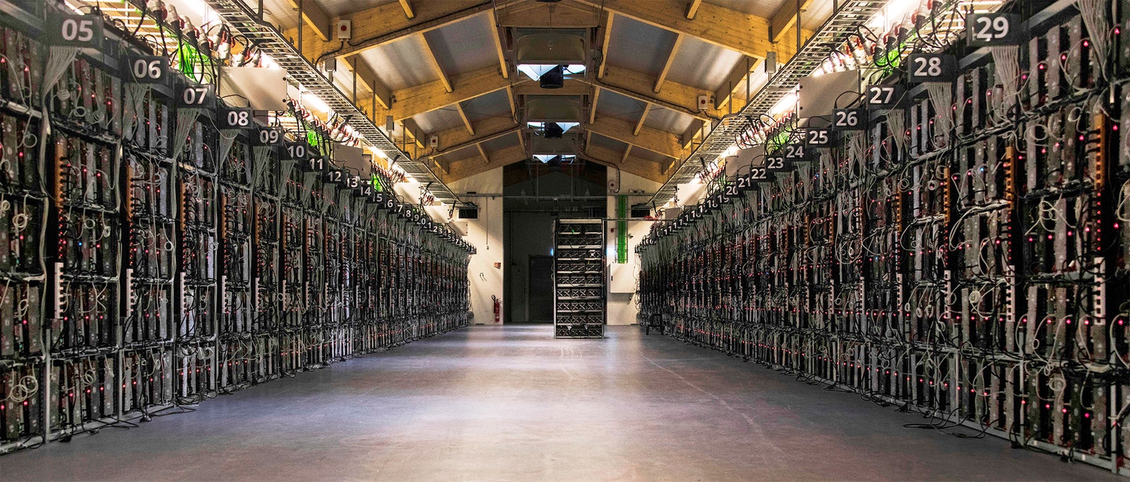  A bitcoin mining farm in Iceland. KOLBEINS/AFP/GETTY IMAGES.