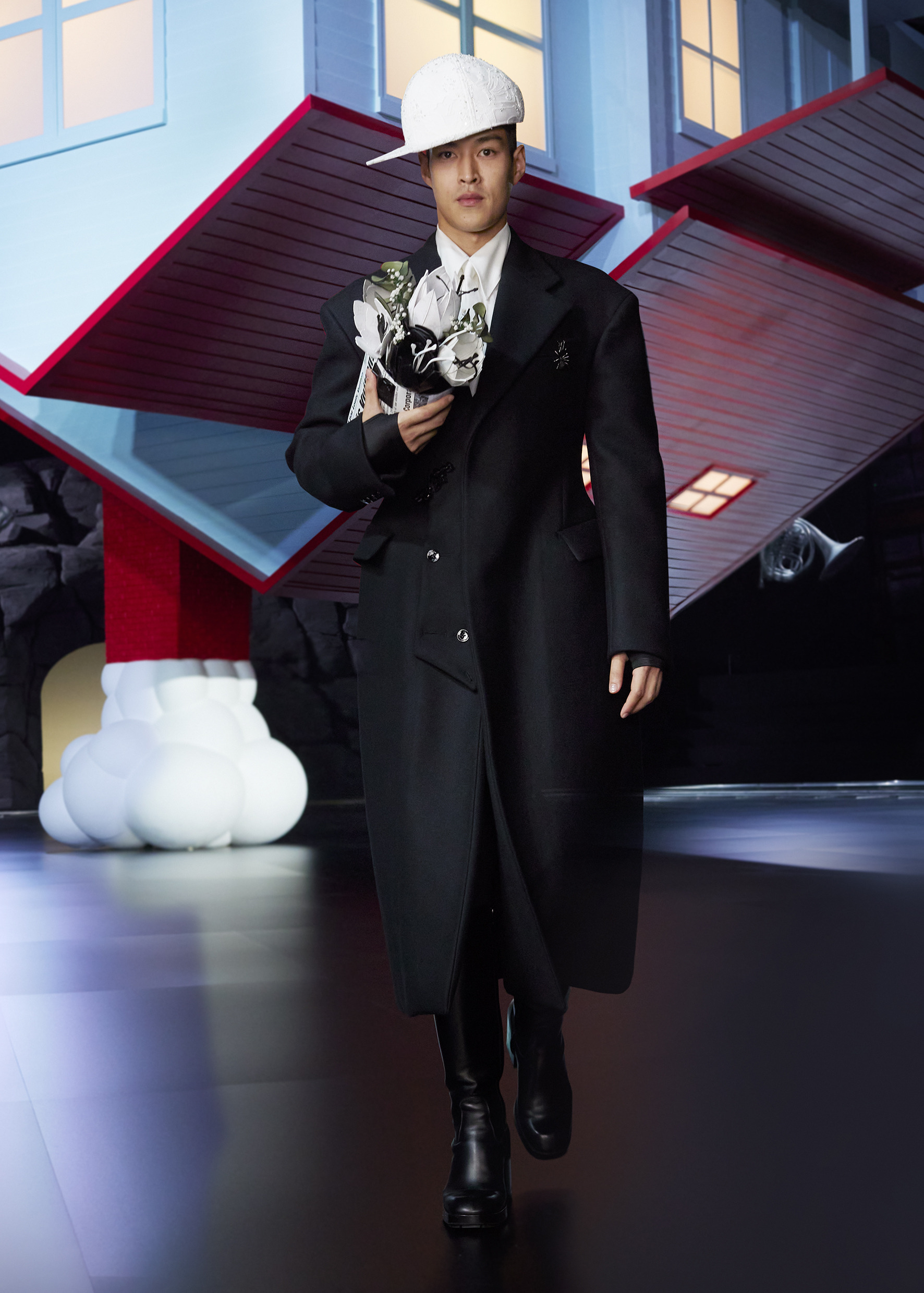Louis Vuitton on X: Constructing new meanings. Defying society's  established cultural structure of outsiders versus insiders, @VirgilAbloh's  Men's Fall-Winter 2021 collection is presented with @bts_bighit in Seoul.  Watch the #LouisVuitton fashion show