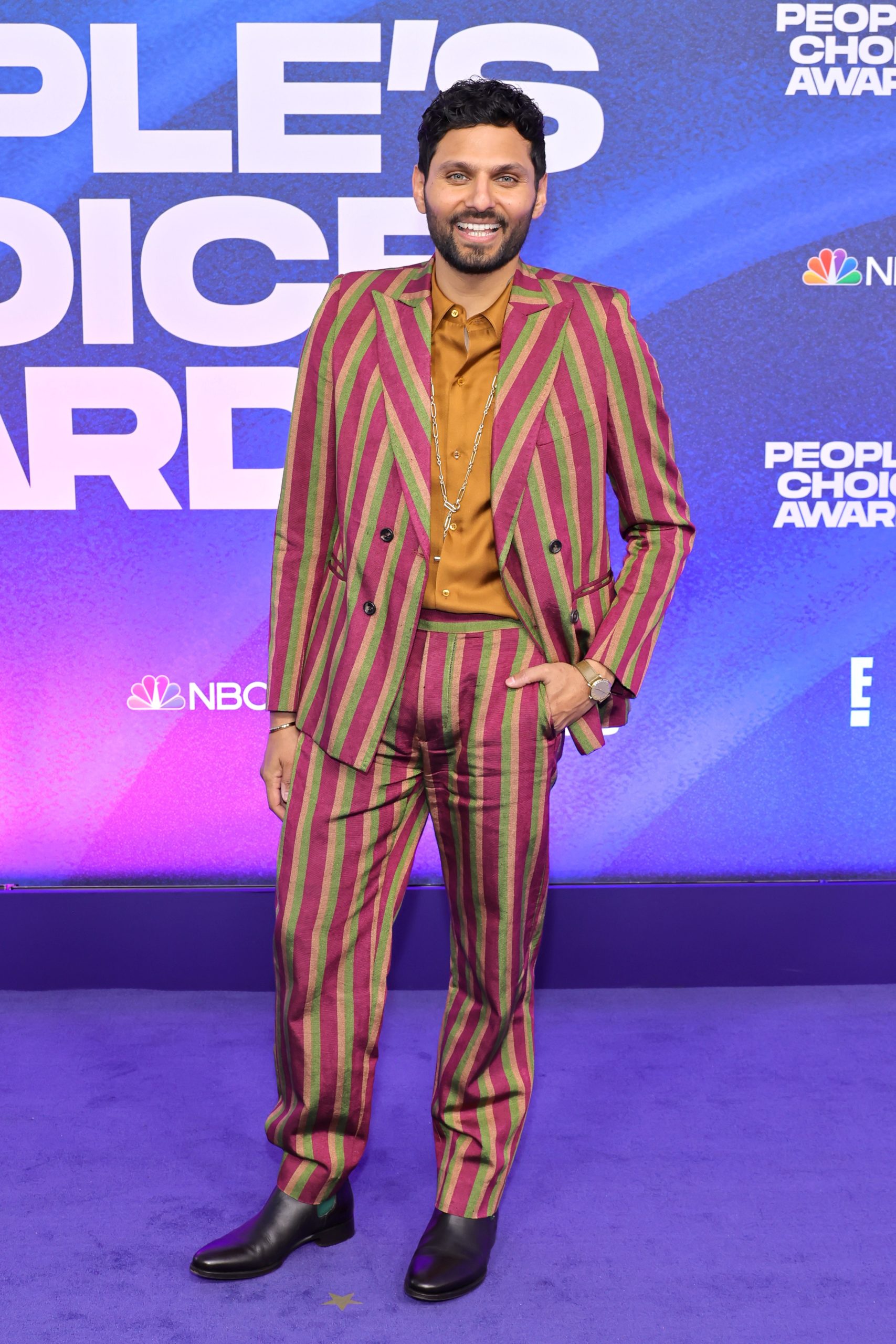 Dwayne Wade Dons Louis Vuitton at People's Choice Awards Red